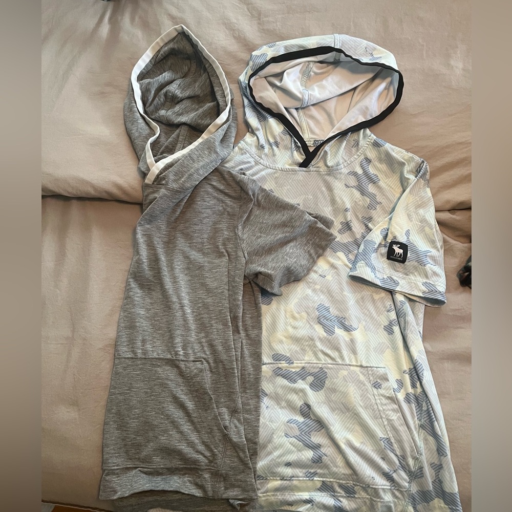 Boys Abercrombie hooded, short sleeve active tops